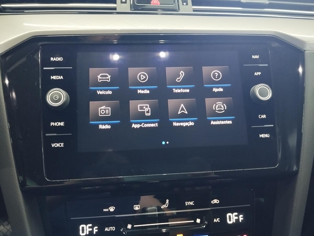 volkswagen-passat-variant-2022-diesel-1968cc
