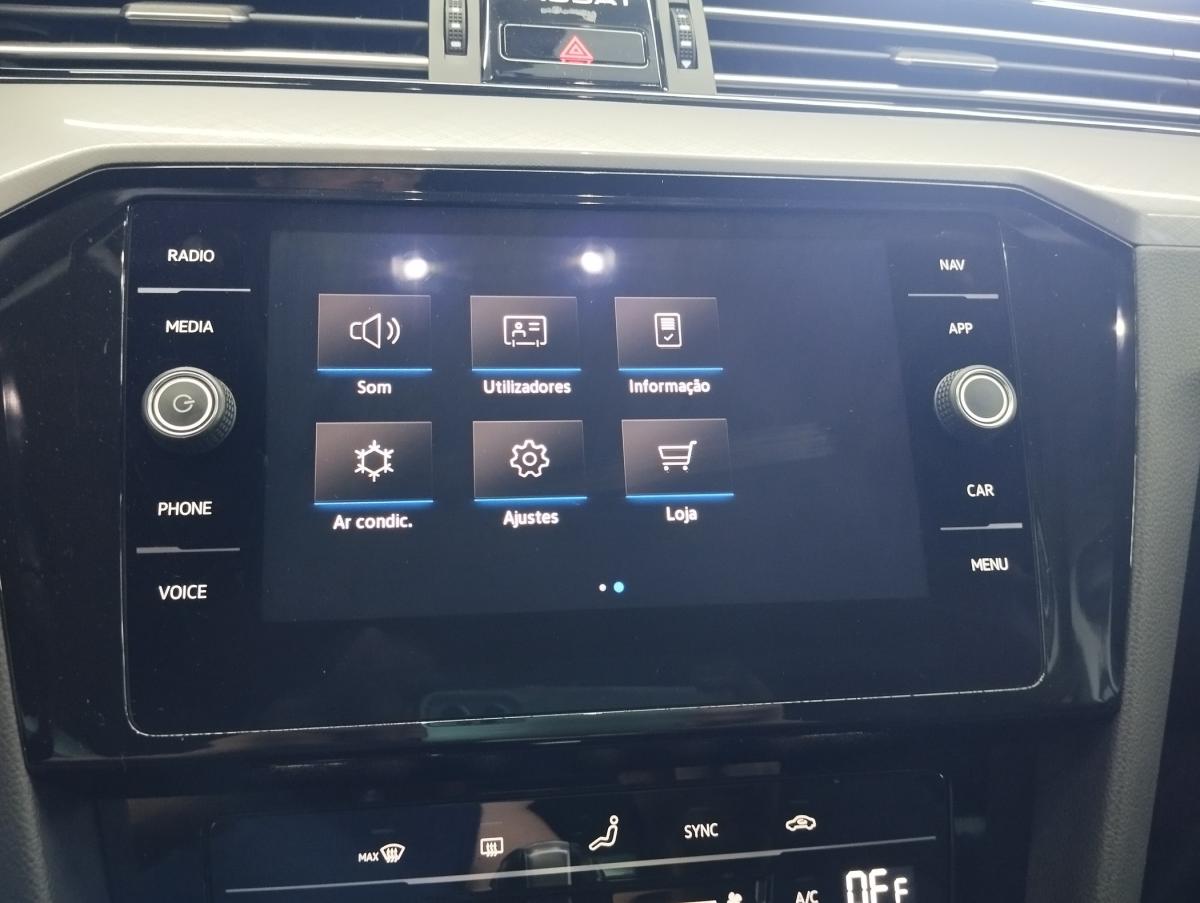 volkswagen-passat-variant-2022-diesel-1968cc