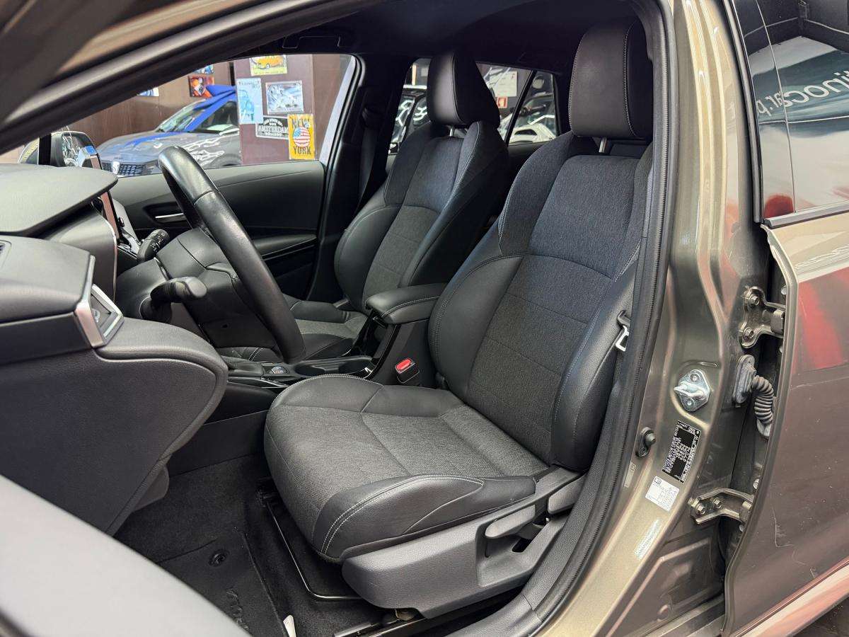 toyota-corolla-2022-hibrido-a-gasolina-1798cc