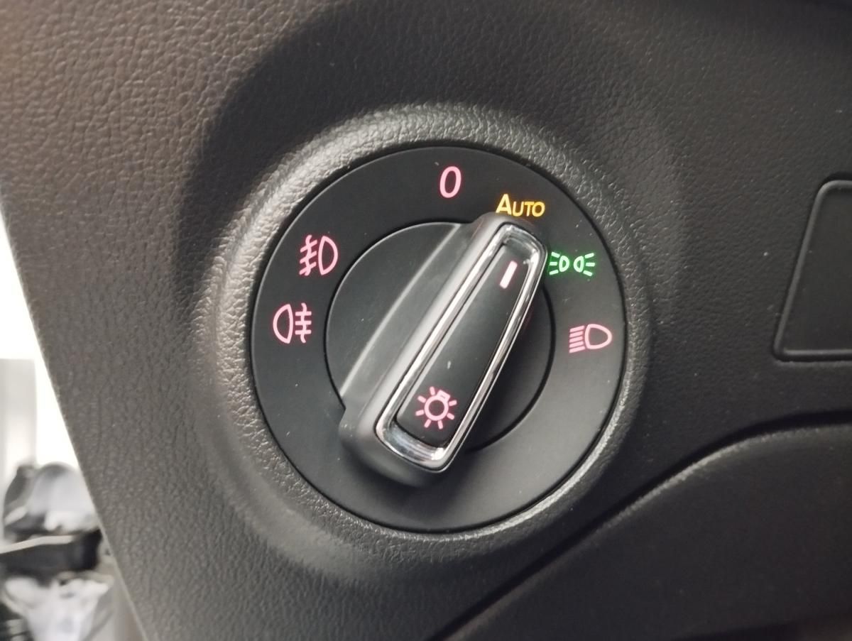 seat-leon-2019-gasolina-999cc