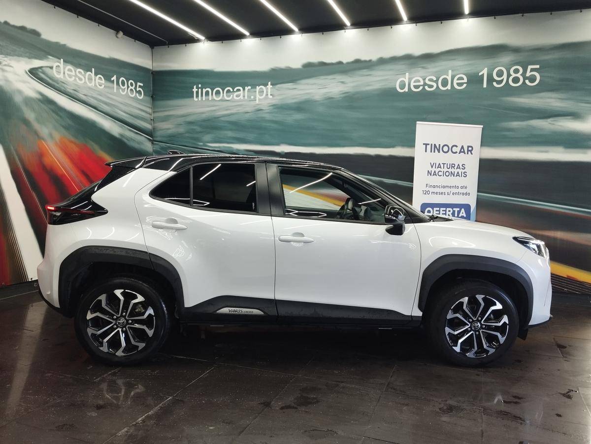 toyota-yaris-cross-2024-hibrido-a-gasolina-1490cc
