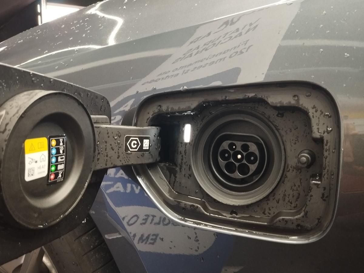 bmw-serie-3-2021-hibrido-a-gasolina-1998cc