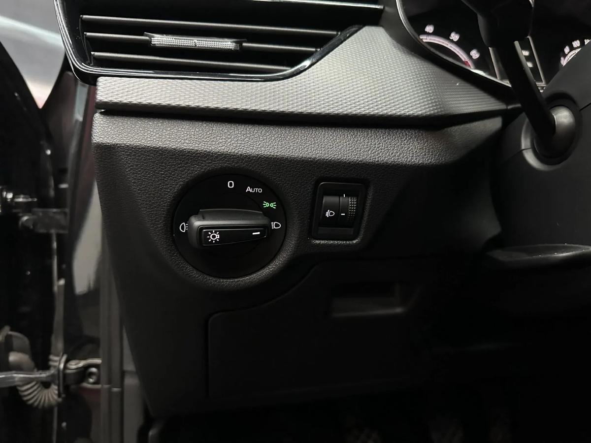 skoda-kamiq-2023-gasolina-999cc