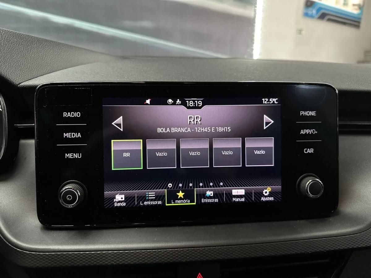 skoda-kamiq-2023-gasolina-999cc