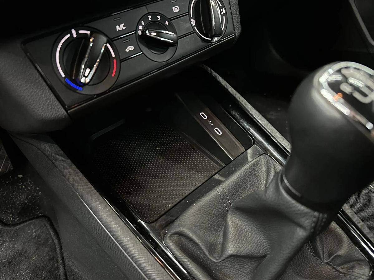 skoda-kamiq-2023-gasolina-999cc