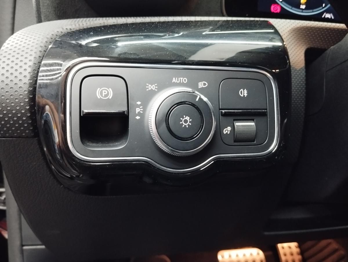 mercedes-benz-classe-a-2021-hibrido-a-gasolina-1332cc