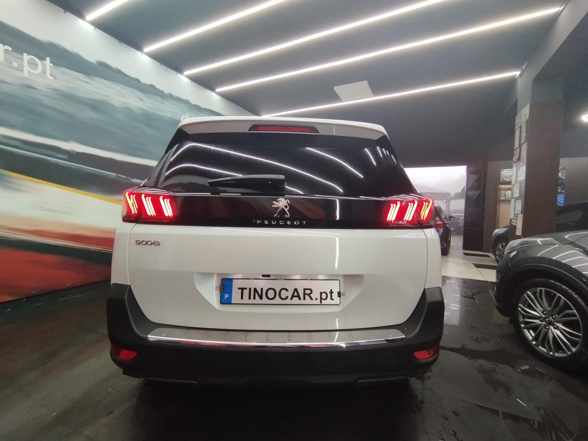 peugeot-5008-2024-gasolina-1199cc