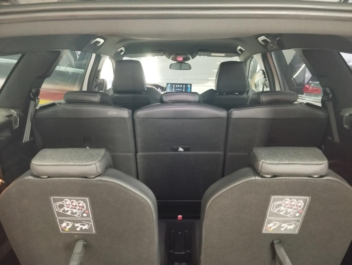 peugeot-5008-2024-gasolina-1199cc