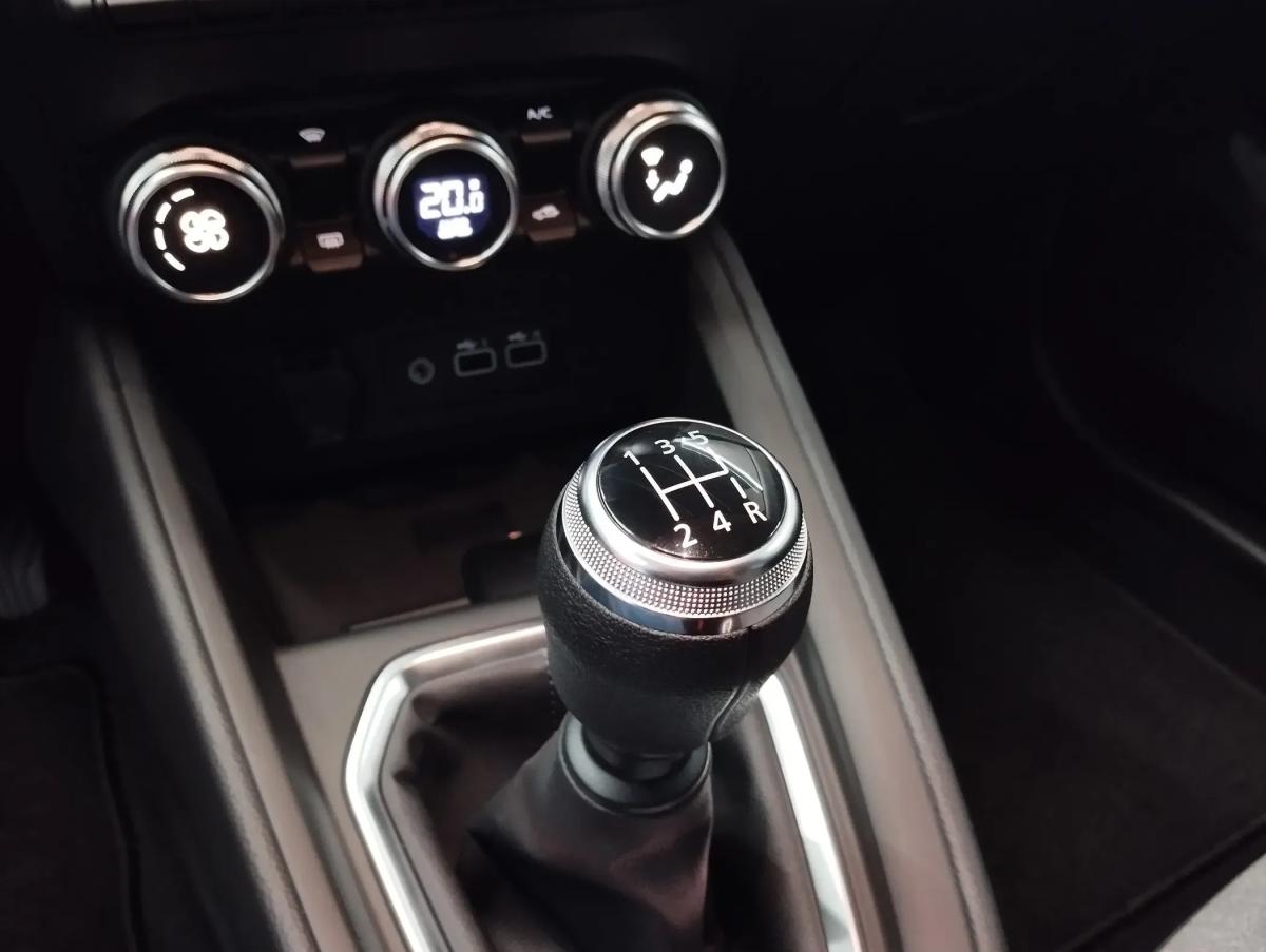 mitsubishi-colt-2025-gasolina-999cc