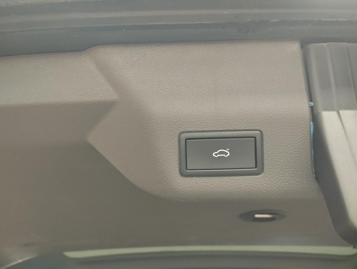 volkswagen-multivan-2023-diesel-1968cc