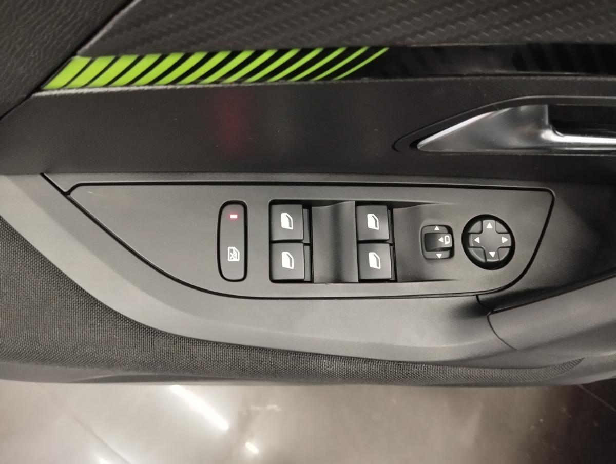 peugeot-2008-2024-gasolina-1199cc