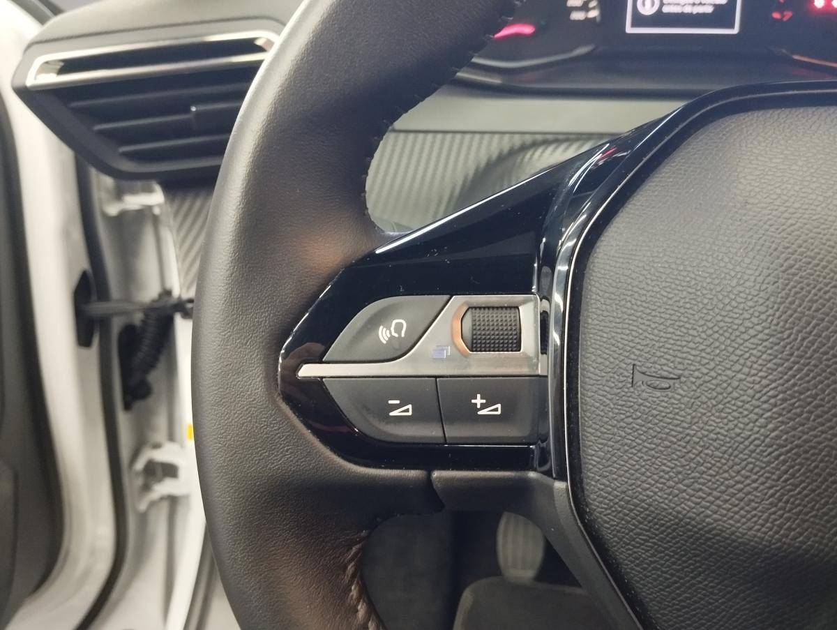 peugeot-2008-2024-gasolina-1199cc