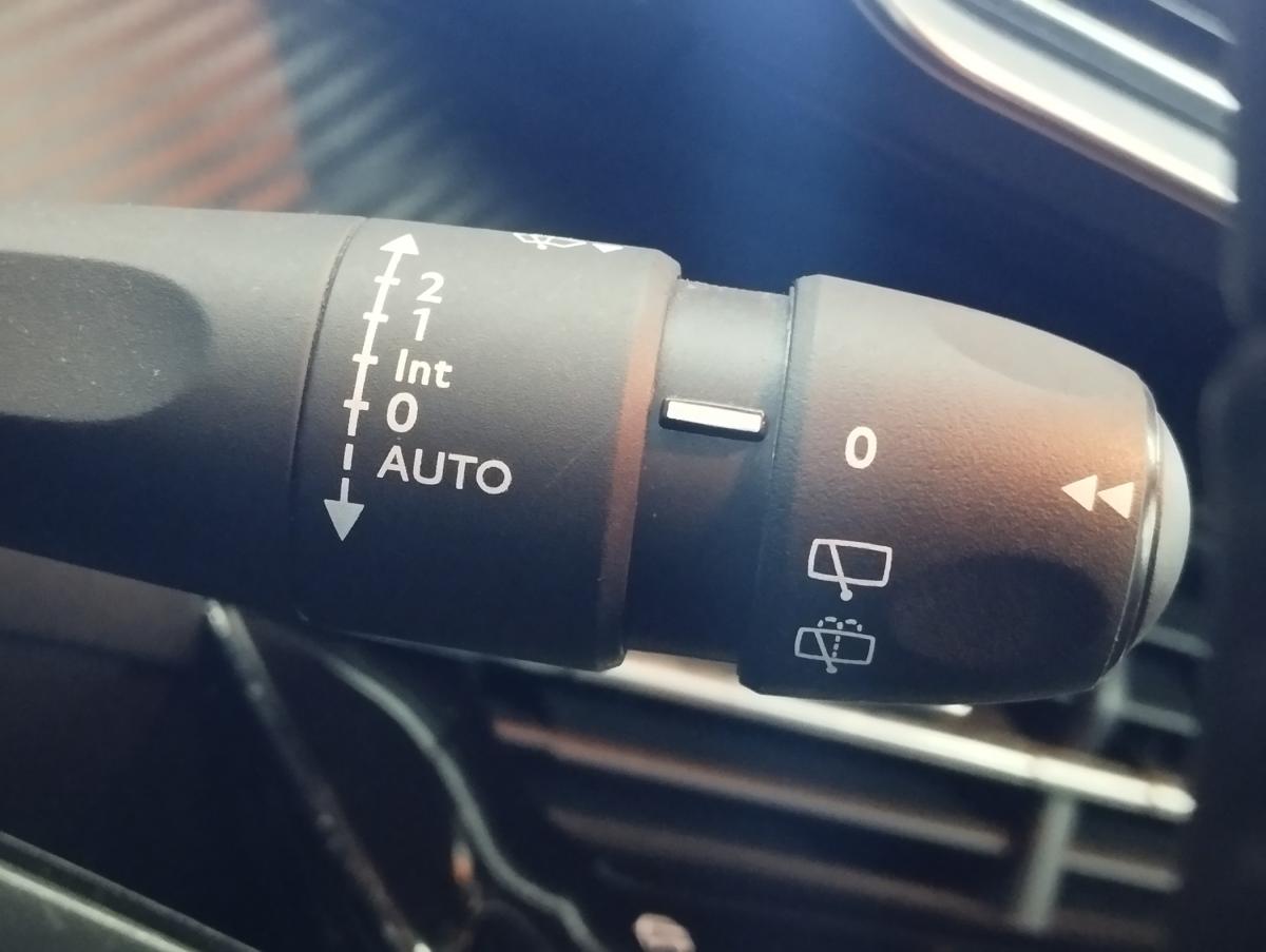 peugeot-2008-2024-gasolina-1199cc