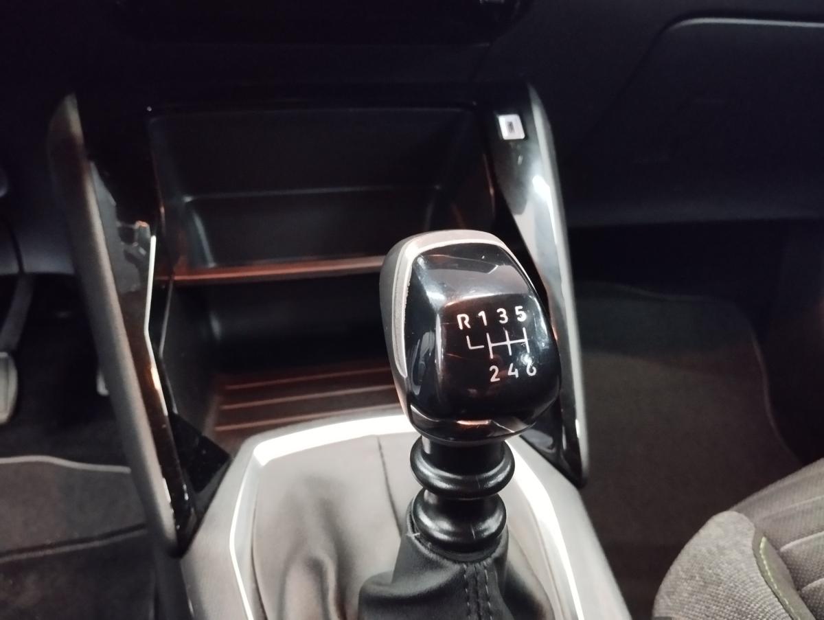 peugeot-2008-2024-gasolina-1199cc