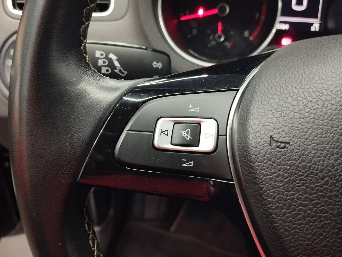 volkswagen-polo-2015-gasolina-999cc