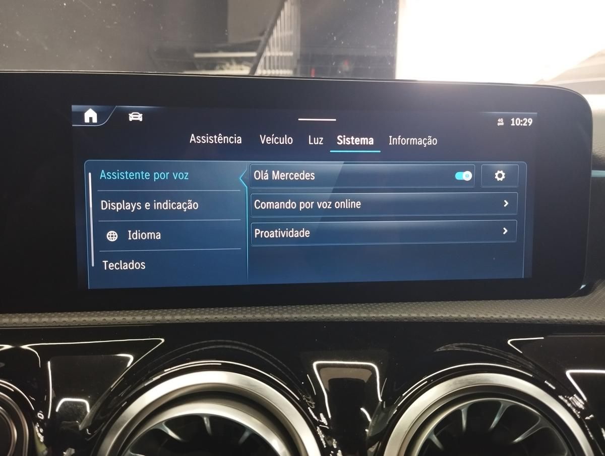 mercedes-benz-classe-a-2023-gasolina-1332cc