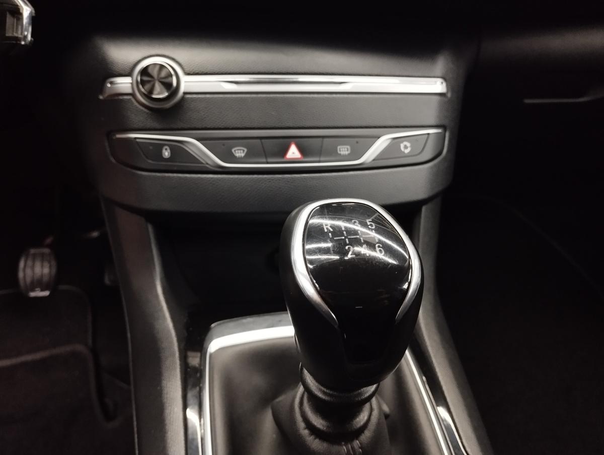 peugeot-308-sw-2021-diesel-1499cc