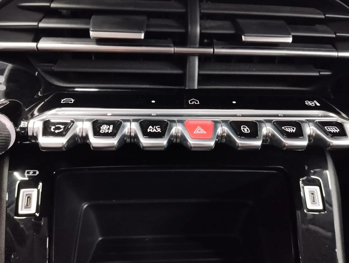 peugeot-208-2024-gasolina-1199cc