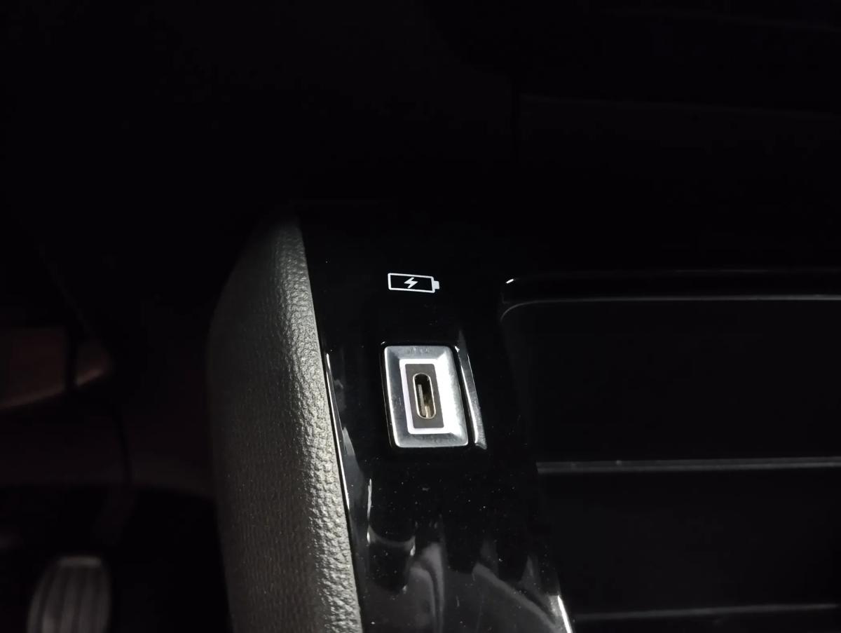 peugeot-208-2024-gasolina-1199cc