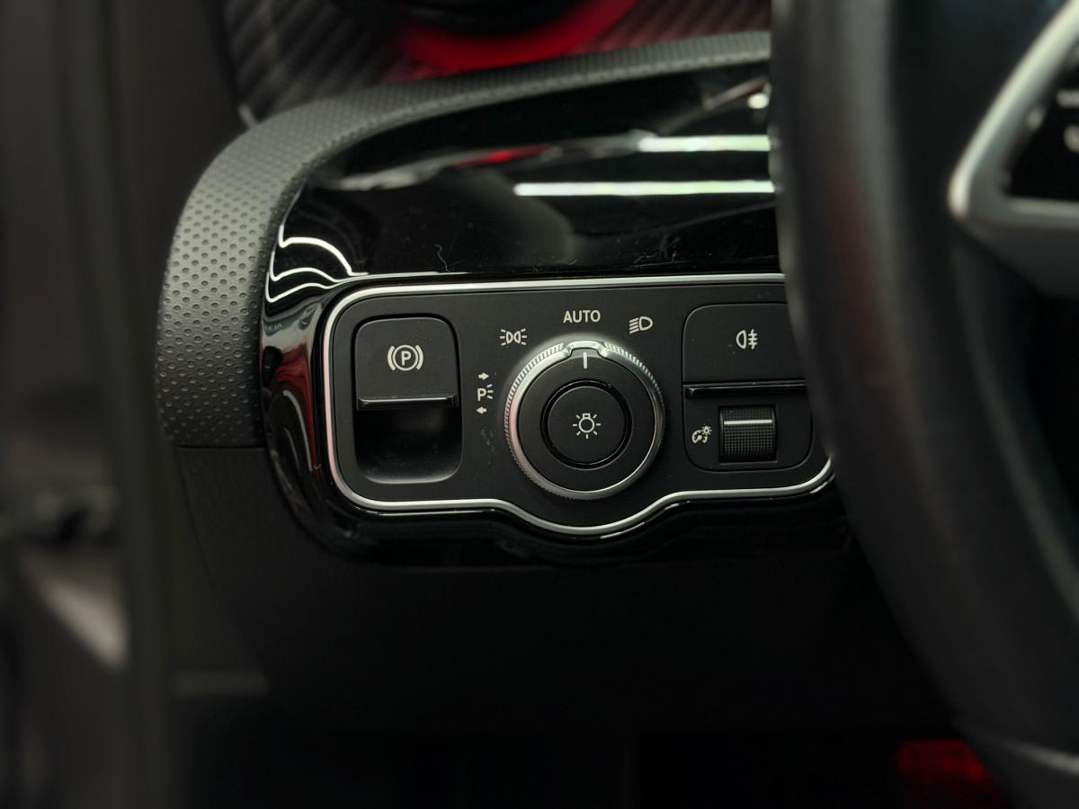 mercedes-benz-classe-a-2023-gasolina-1332cc