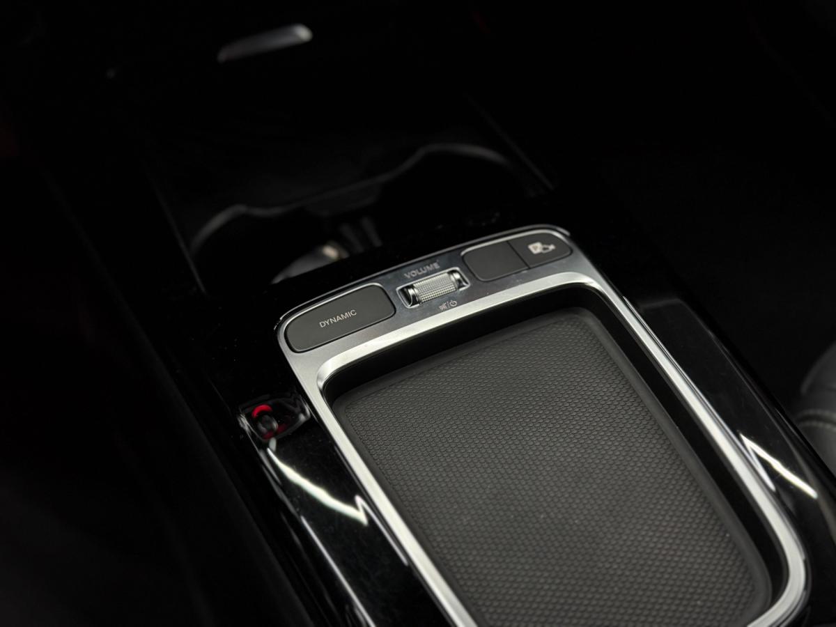 mercedes-benz-classe-a-2023-gasolina-1332cc