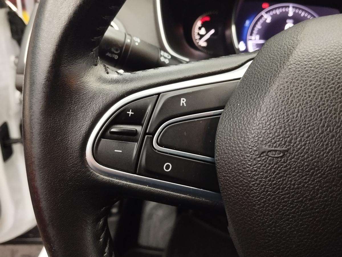 renault-megane-sport-tourer-2019-diesel-1461cc