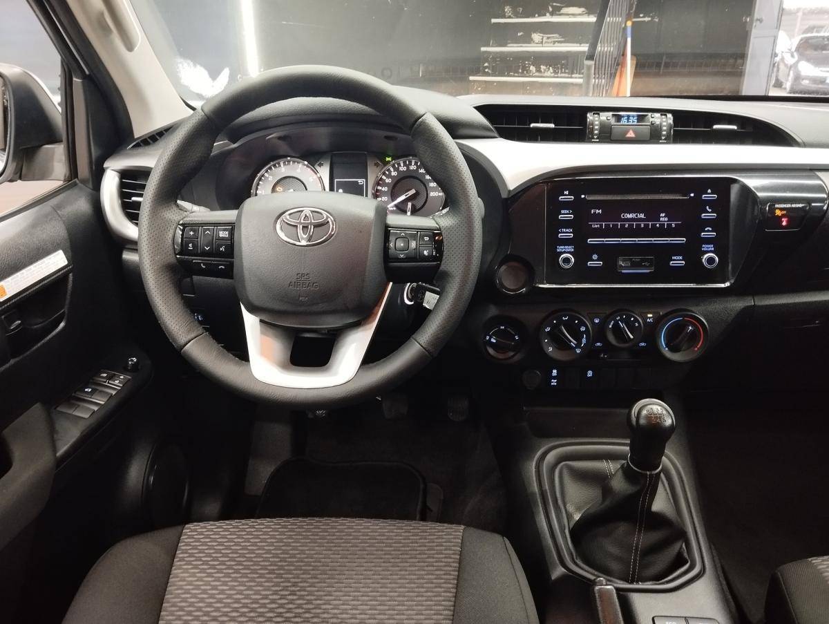 toyota-hilux-2021-diesel-2393cc