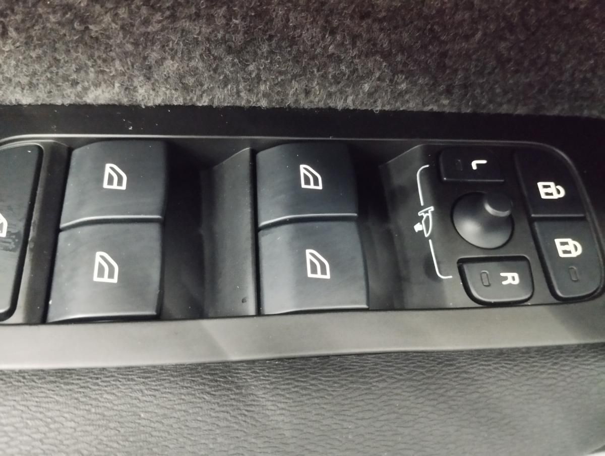 volvo-xc40-2021-hibrido-a-gasolina-1477cc