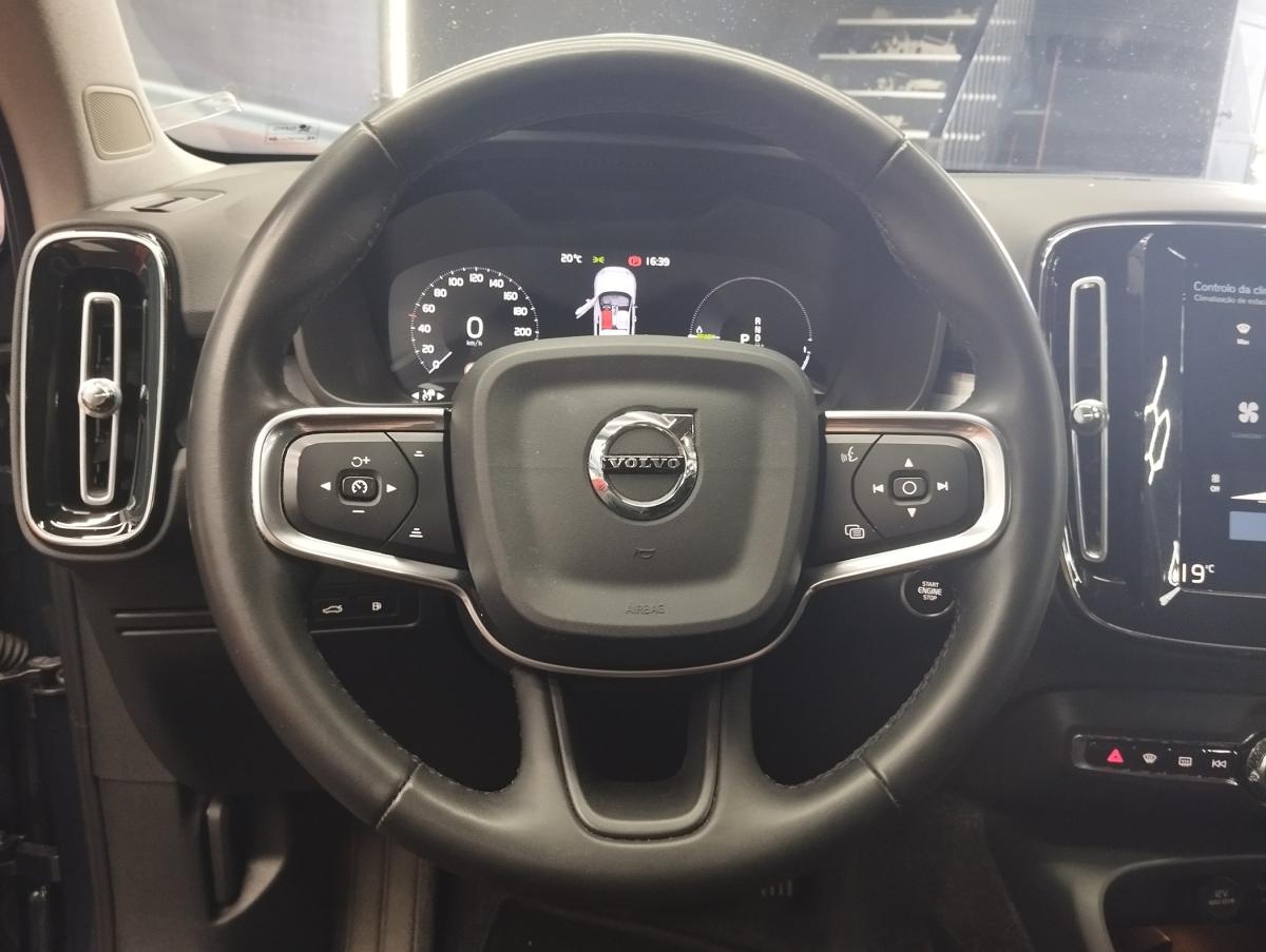 volvo-xc40-2021-hibrido-a-gasolina-1477cc
