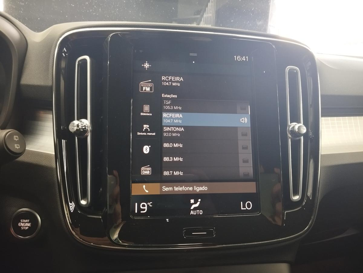 volvo-xc40-2021-hibrido-a-gasolina-1477cc