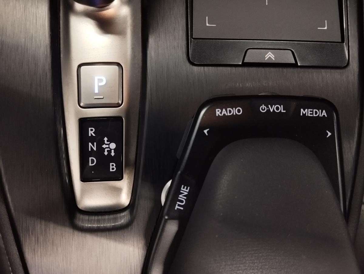 lexus-ux-2021-eletrico-500cc