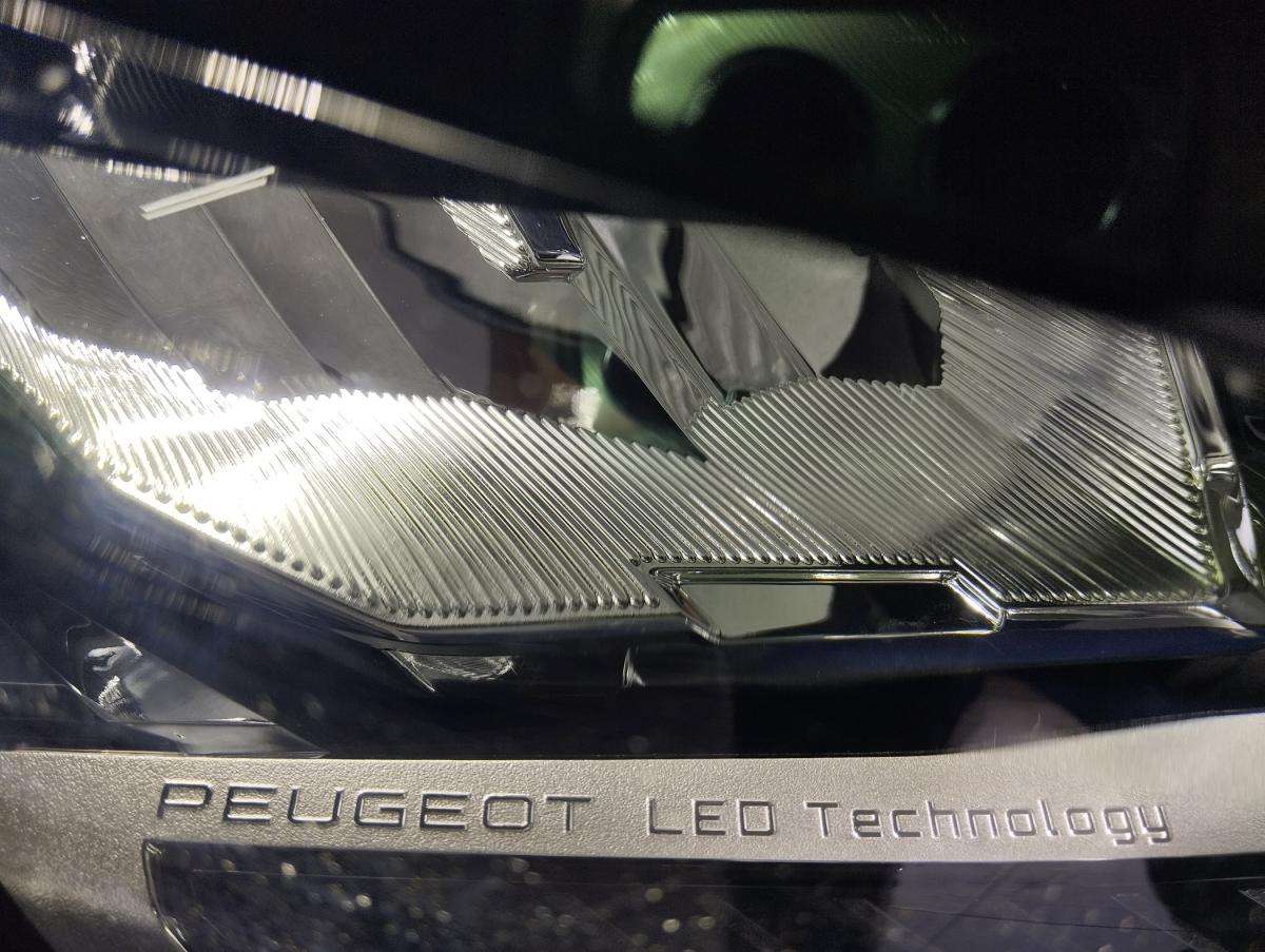 peugeot-308-sw-2024-gasolina-1199cc