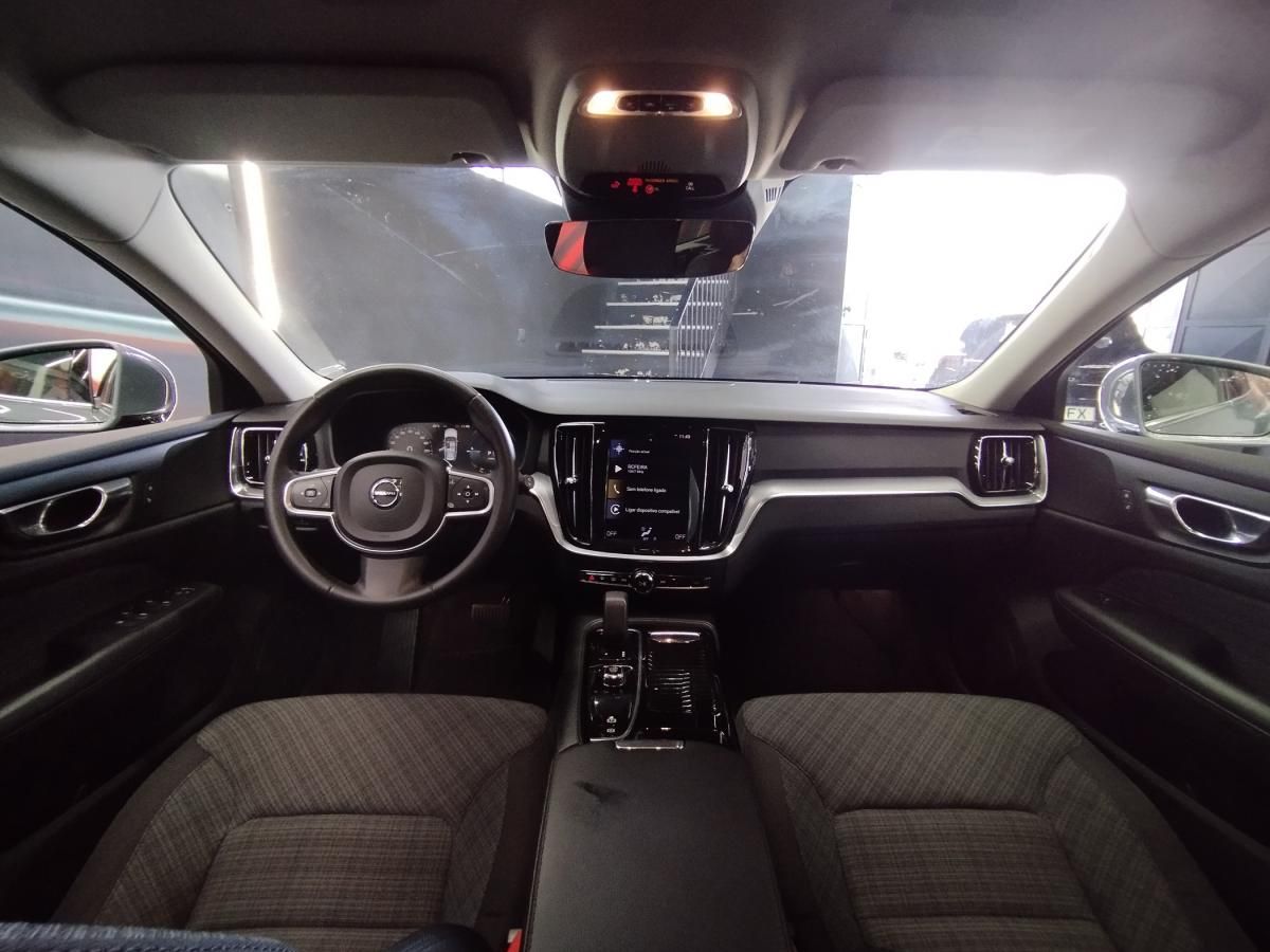 volvo-v60-2021-hibrido-a-gasolina-1969cc