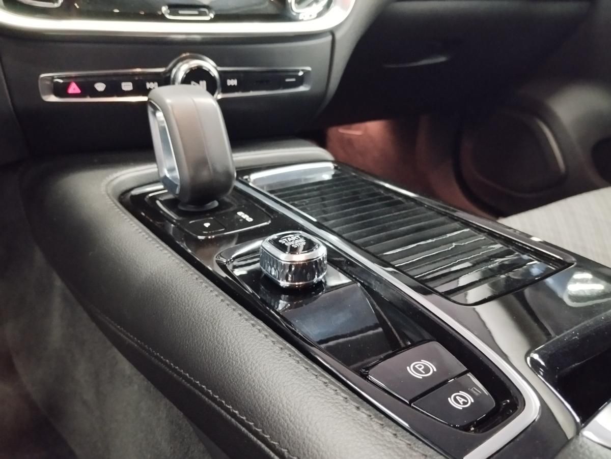 volvo-v60-2021-hibrido-a-gasolina-1969cc