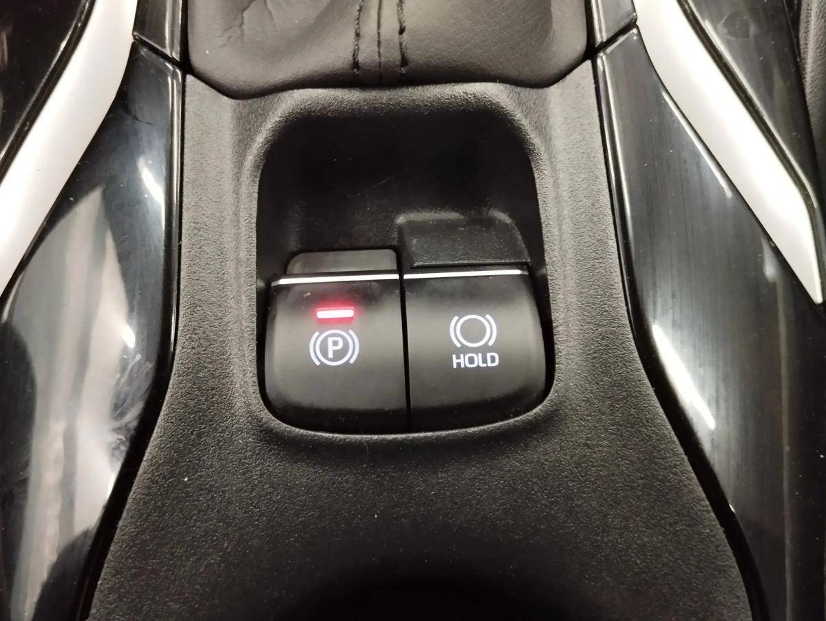 toyota-corolla-2021-hibrido-a-gasolina-1798cc