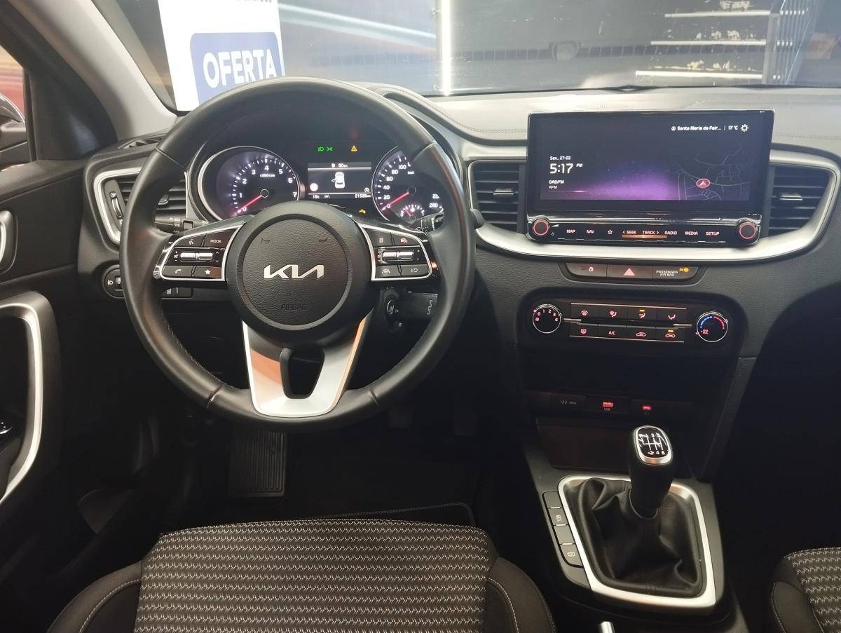 kia-xceed-2025-gasolina-998cc