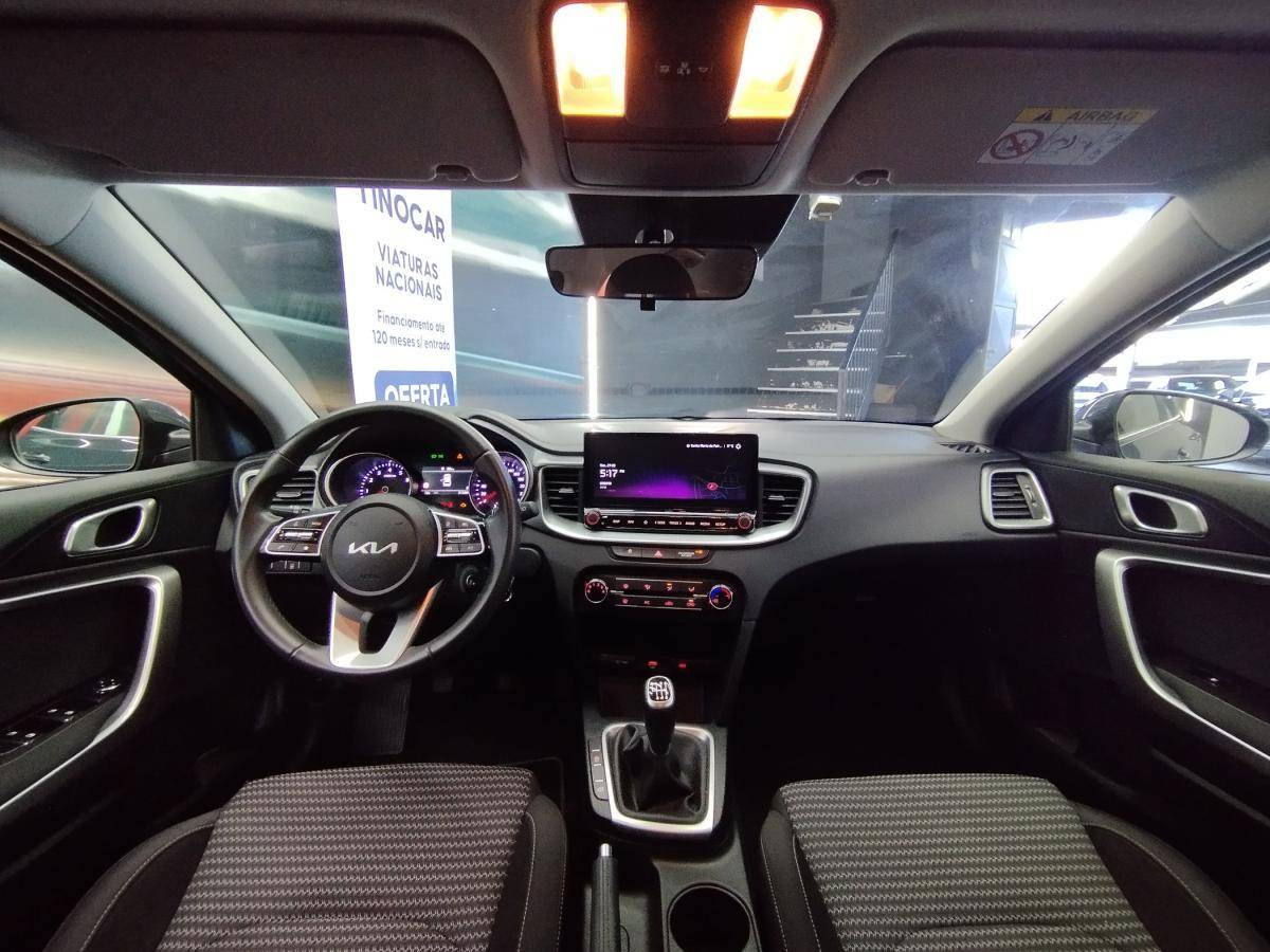kia-xceed-2025-gasolina-998cc