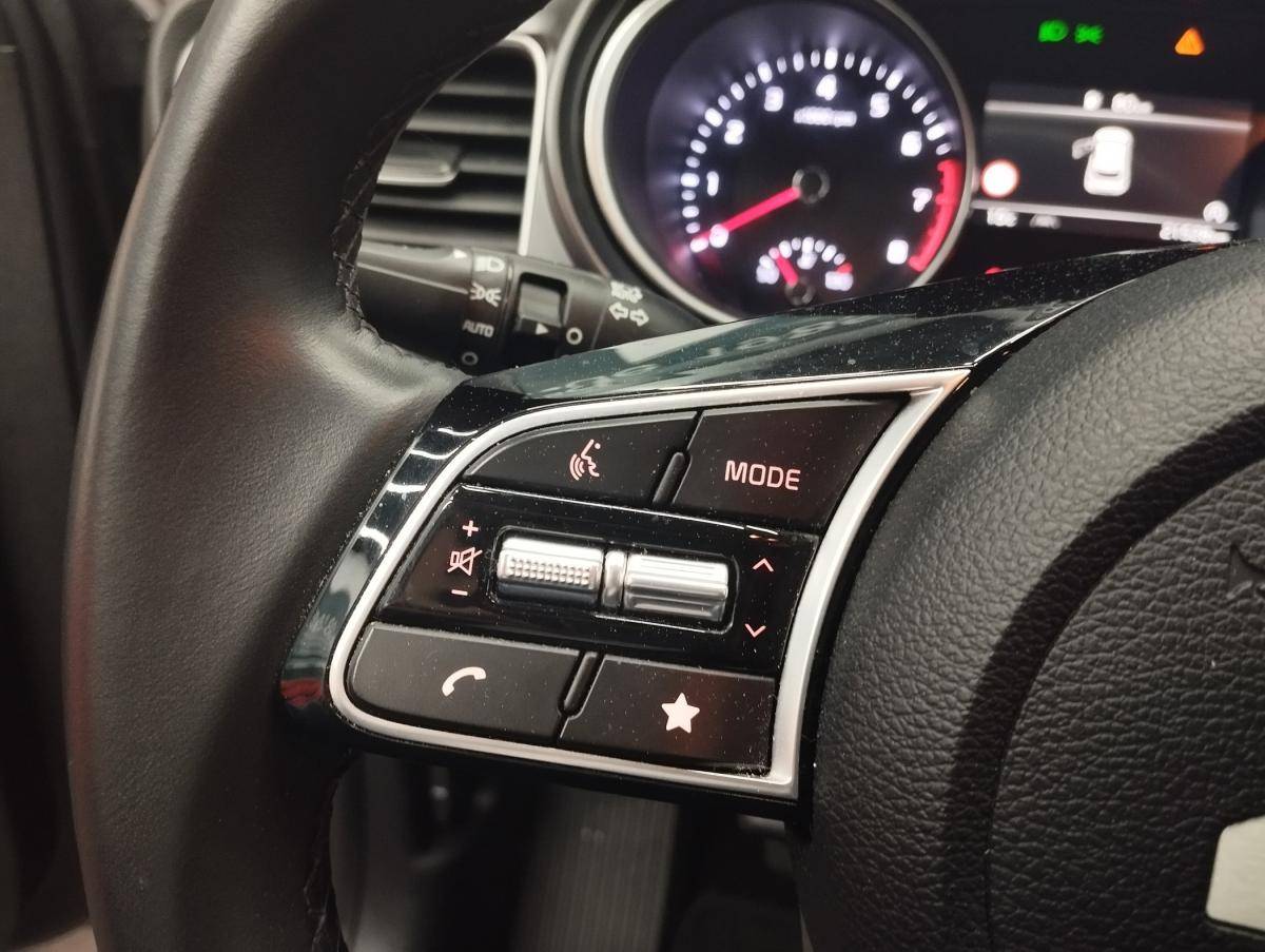 kia-xceed-2025-gasolina-998cc