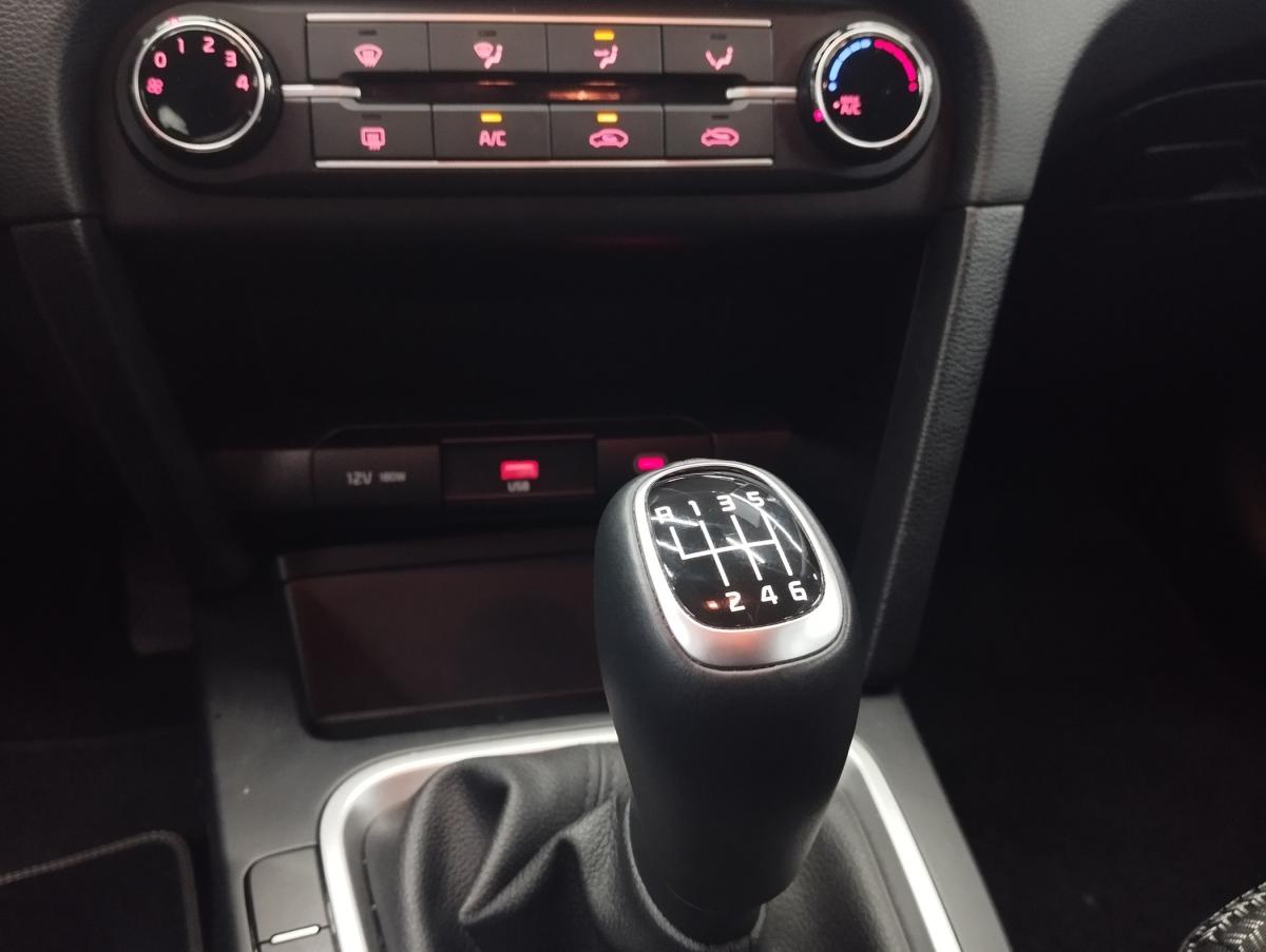 kia-xceed-2025-gasolina-998cc