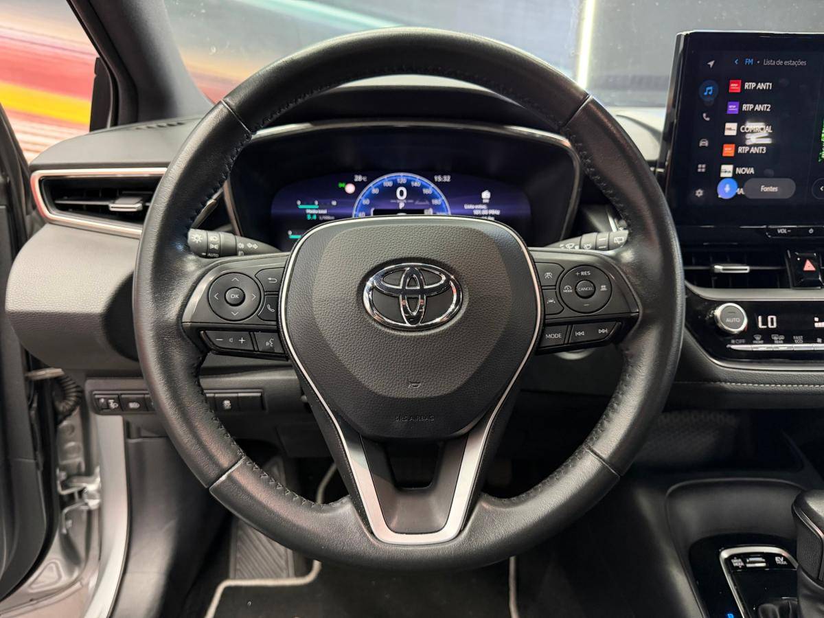 toyota-corolla-2023-hibrido-a-gasolina-1798cc