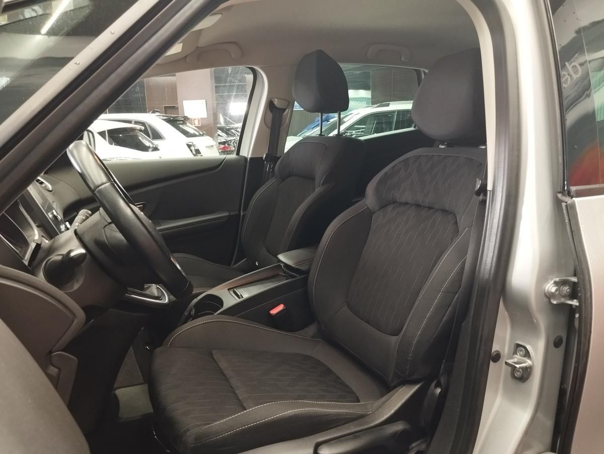 renault-scenic-2020-diesel-1750cc