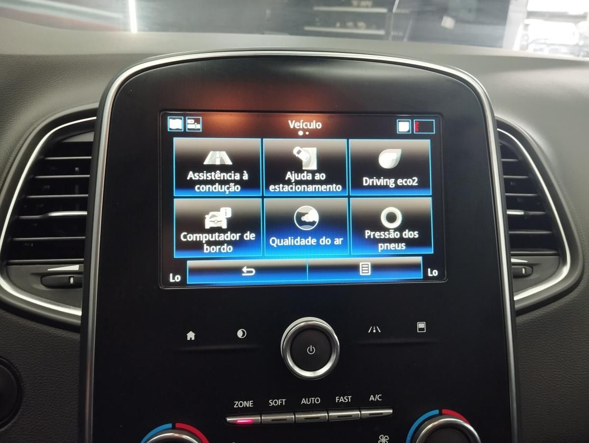 renault-scenic-2020-diesel-1750cc