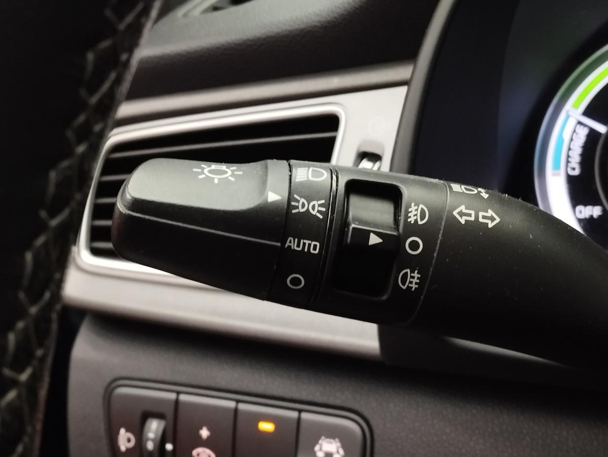kia-niro-2019-hibrido-a-gasolina-1580cc