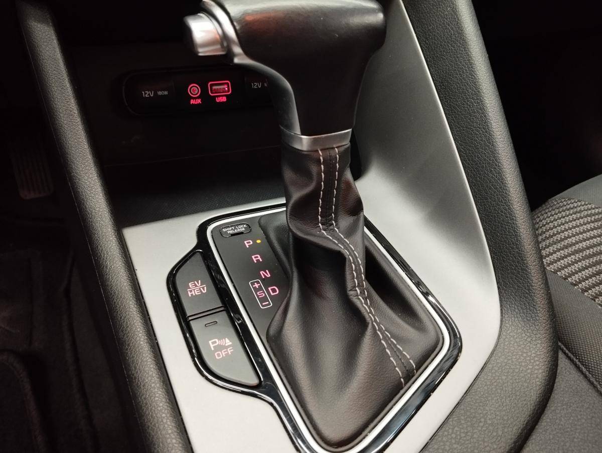 kia-niro-2019-hibrido-a-gasolina-1580cc