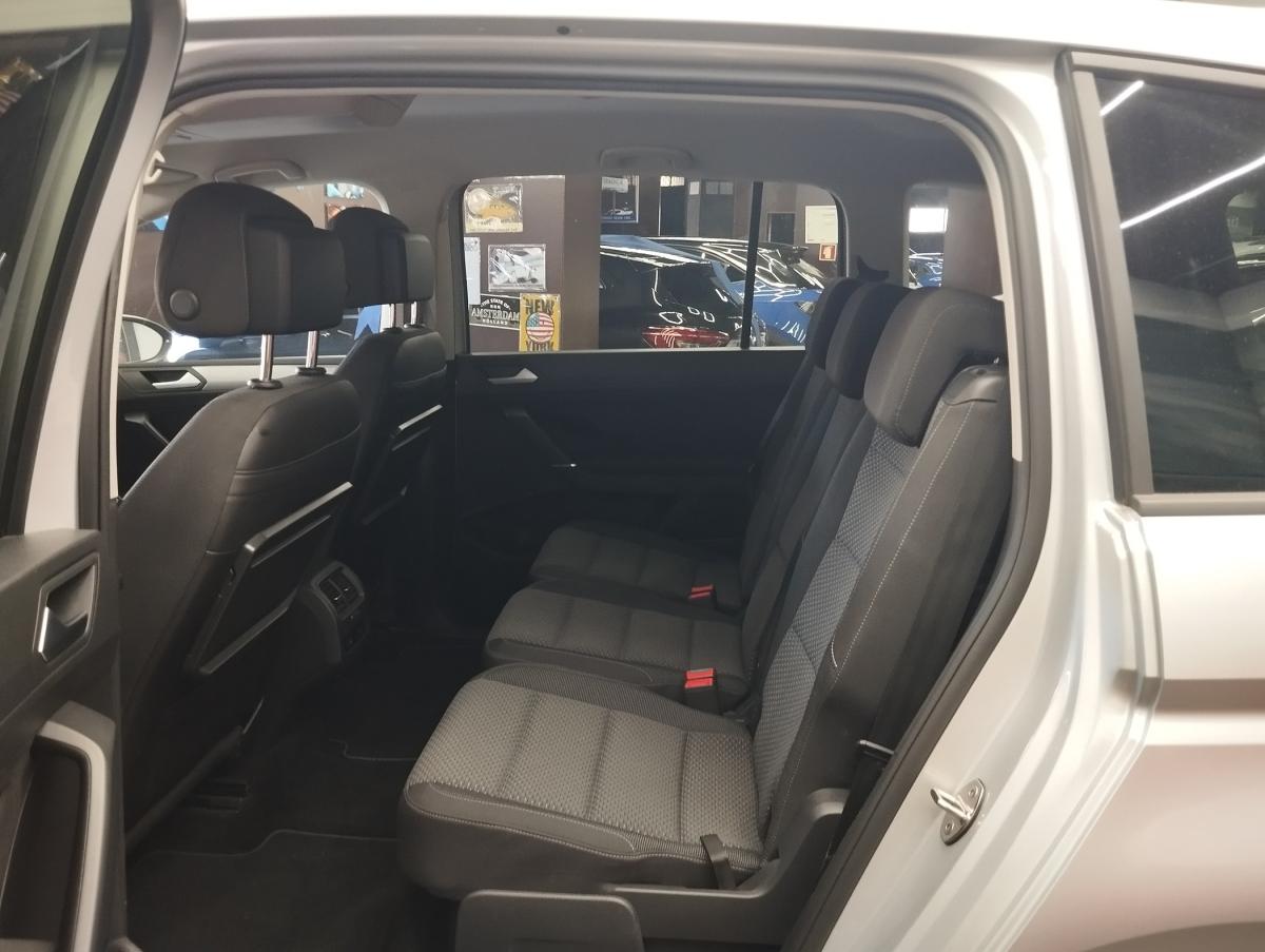 volkswagen-touran-2022-diesel-1968cc