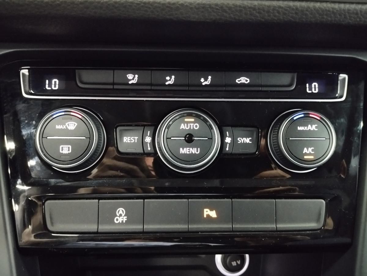 volkswagen-touran-2022-diesel-1968cc