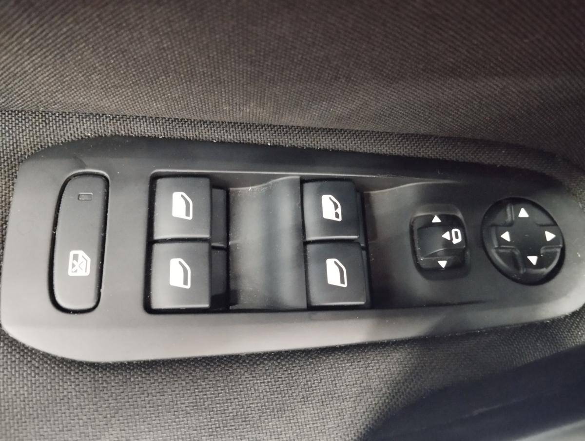 peugeot-308-2021-diesel-1499cc
