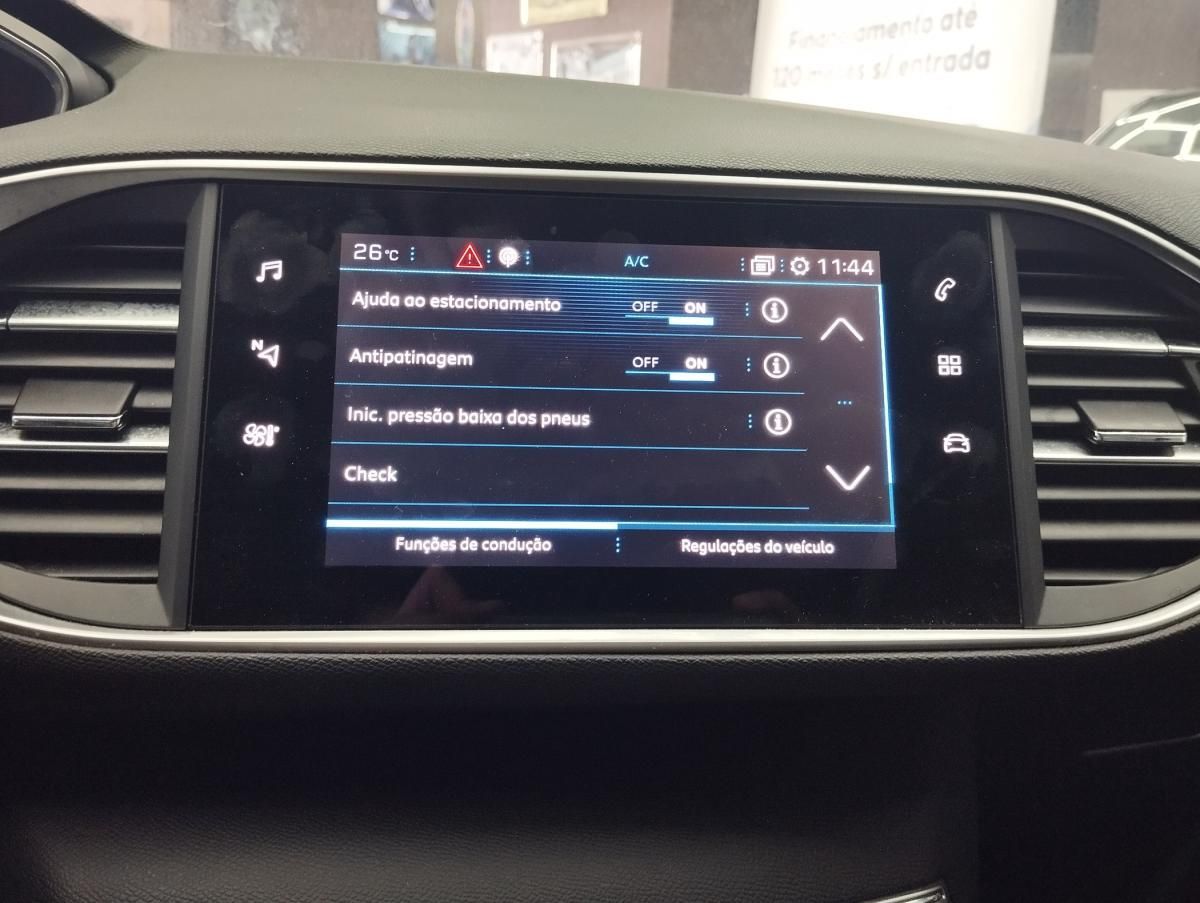peugeot-308-2021-diesel-1499cc