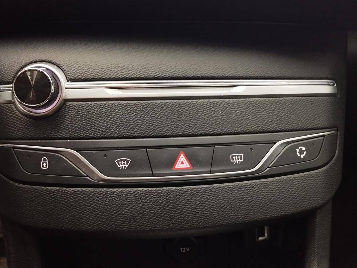 peugeot-308-2021-diesel-1499cc