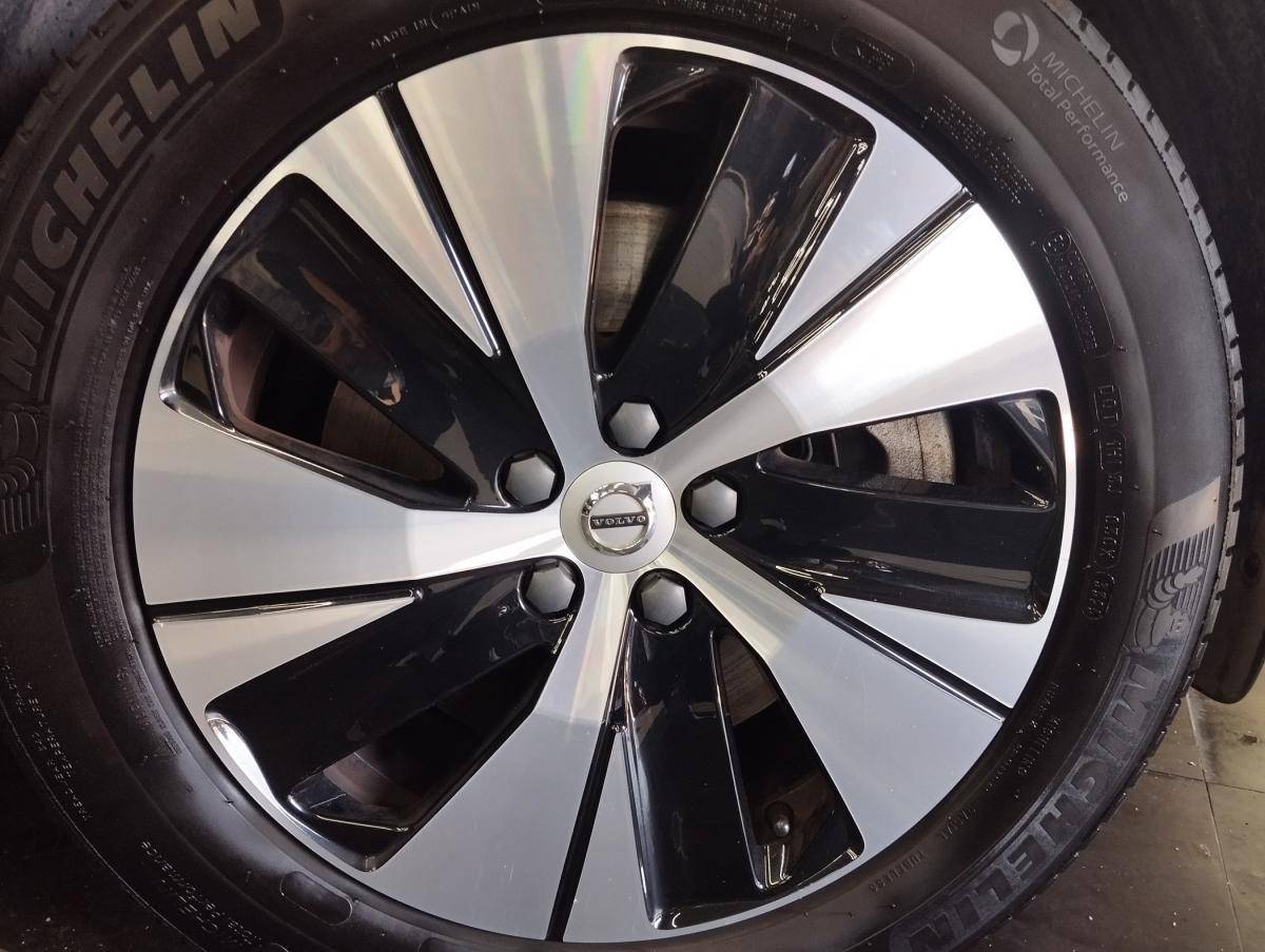 volvo-xc40-2022-hibrido-a-gasolina-1477cc
